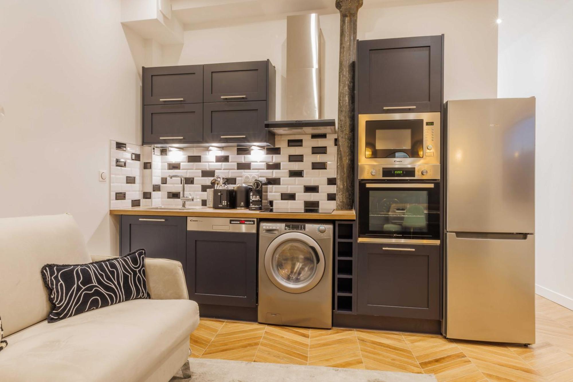 2br-6p - Gare De L'est Apartment *